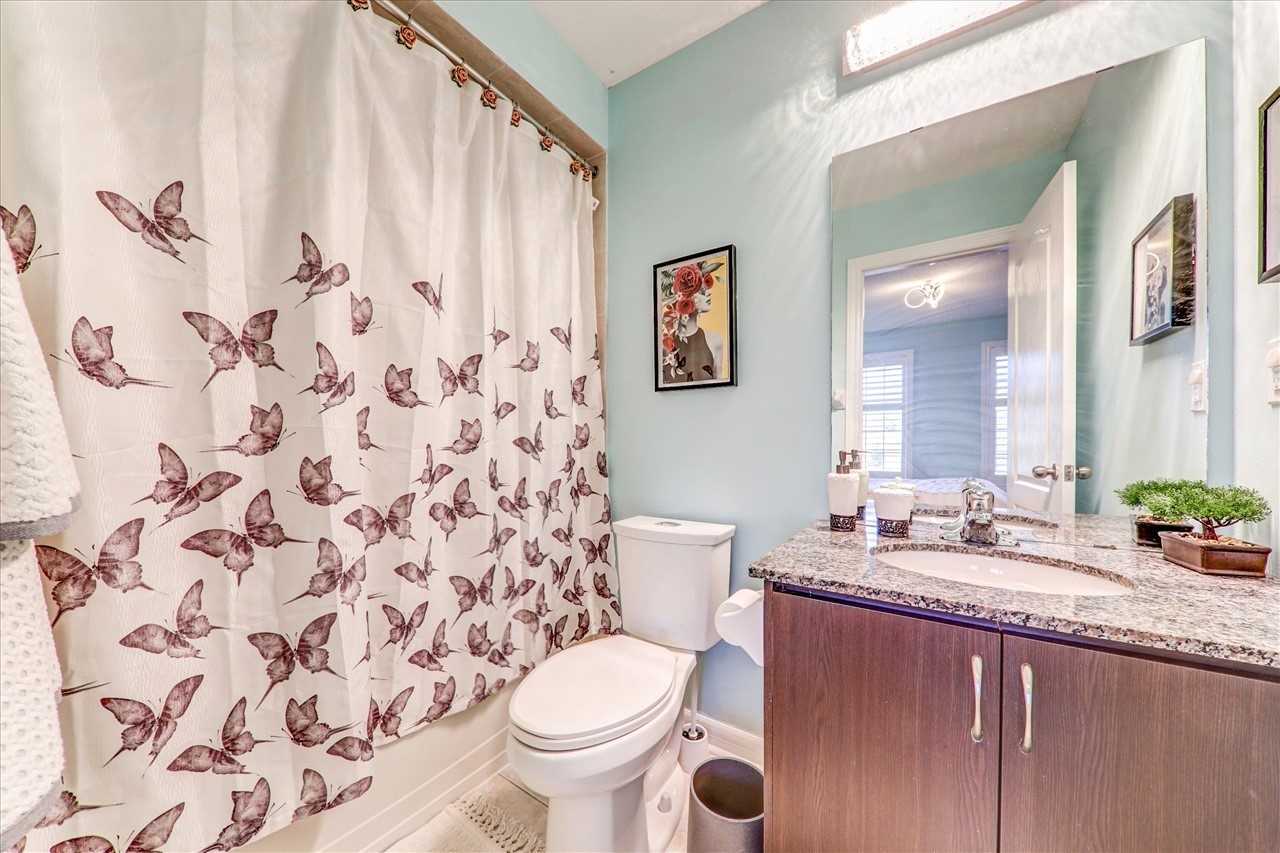 73 Vettese Crt, Markham