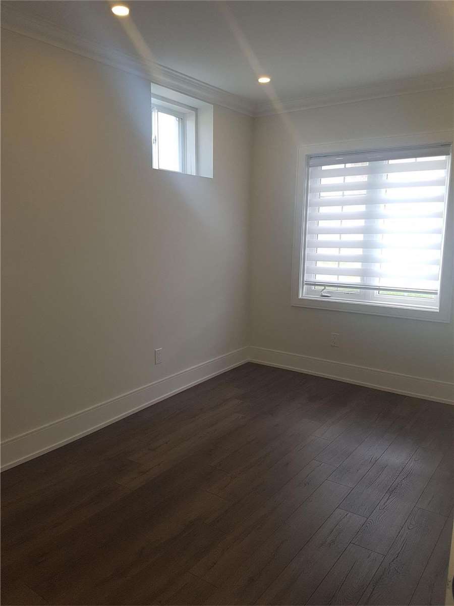 1 Hurst Ave