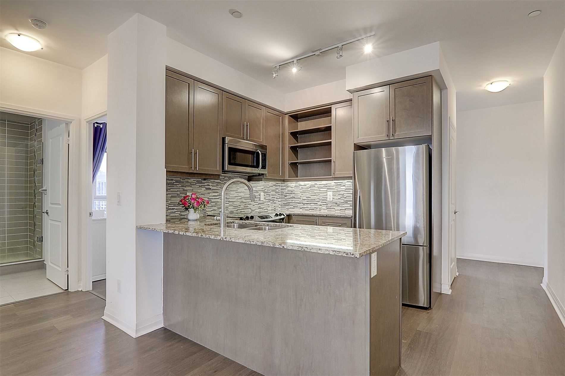 55 Oneida Cres, #1008