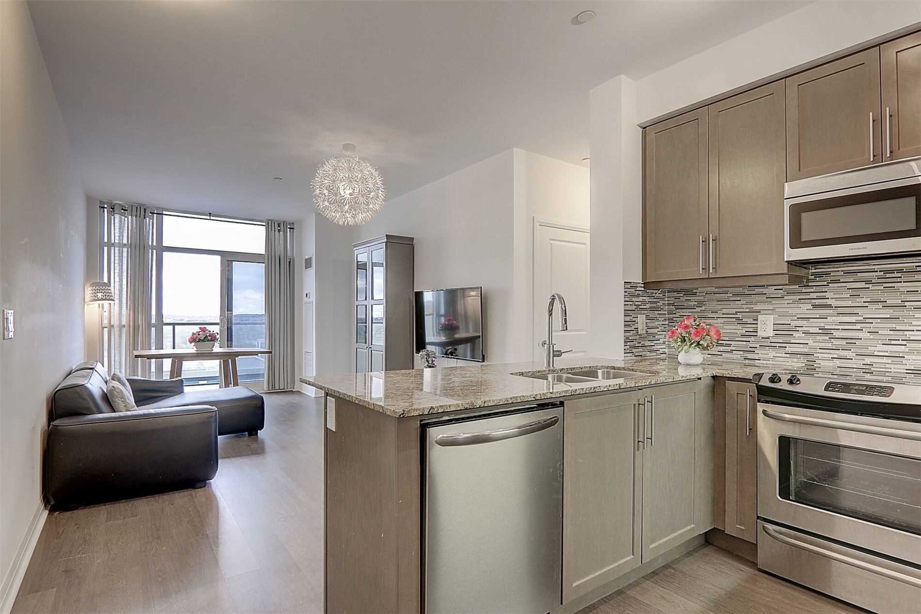 55 Oneida Cres, #1008