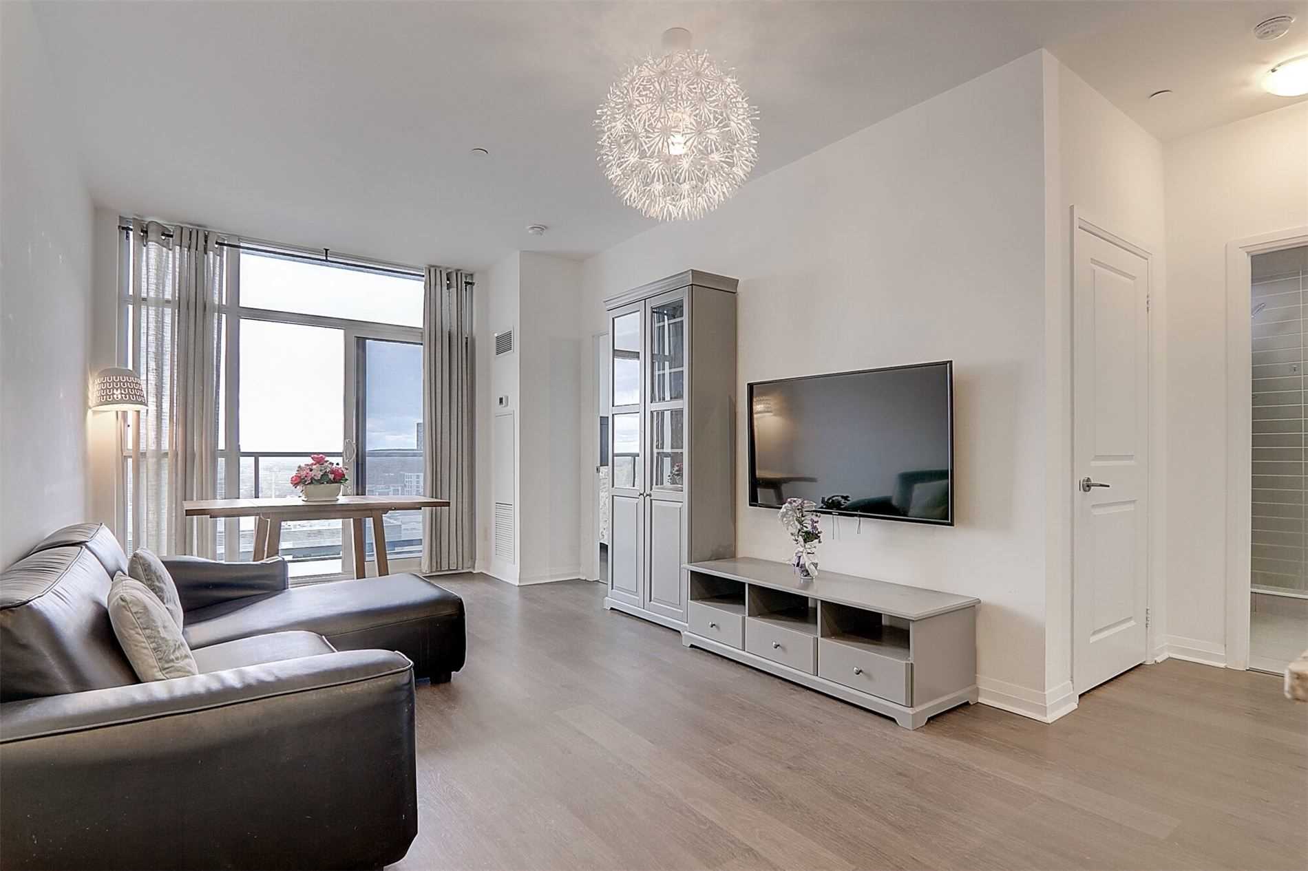 55 Oneida Cres, #1008