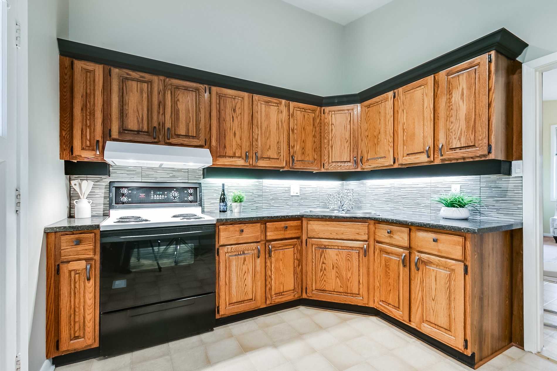 89 Murray Dr