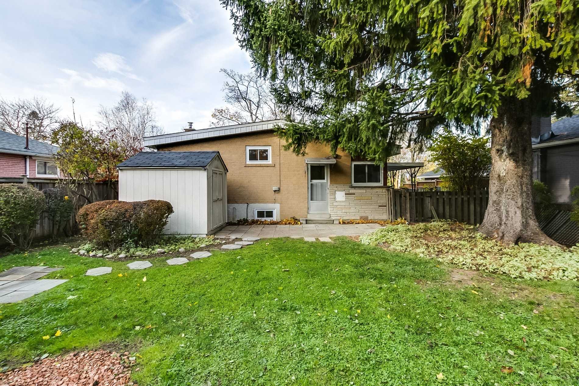 89 Murray Dr