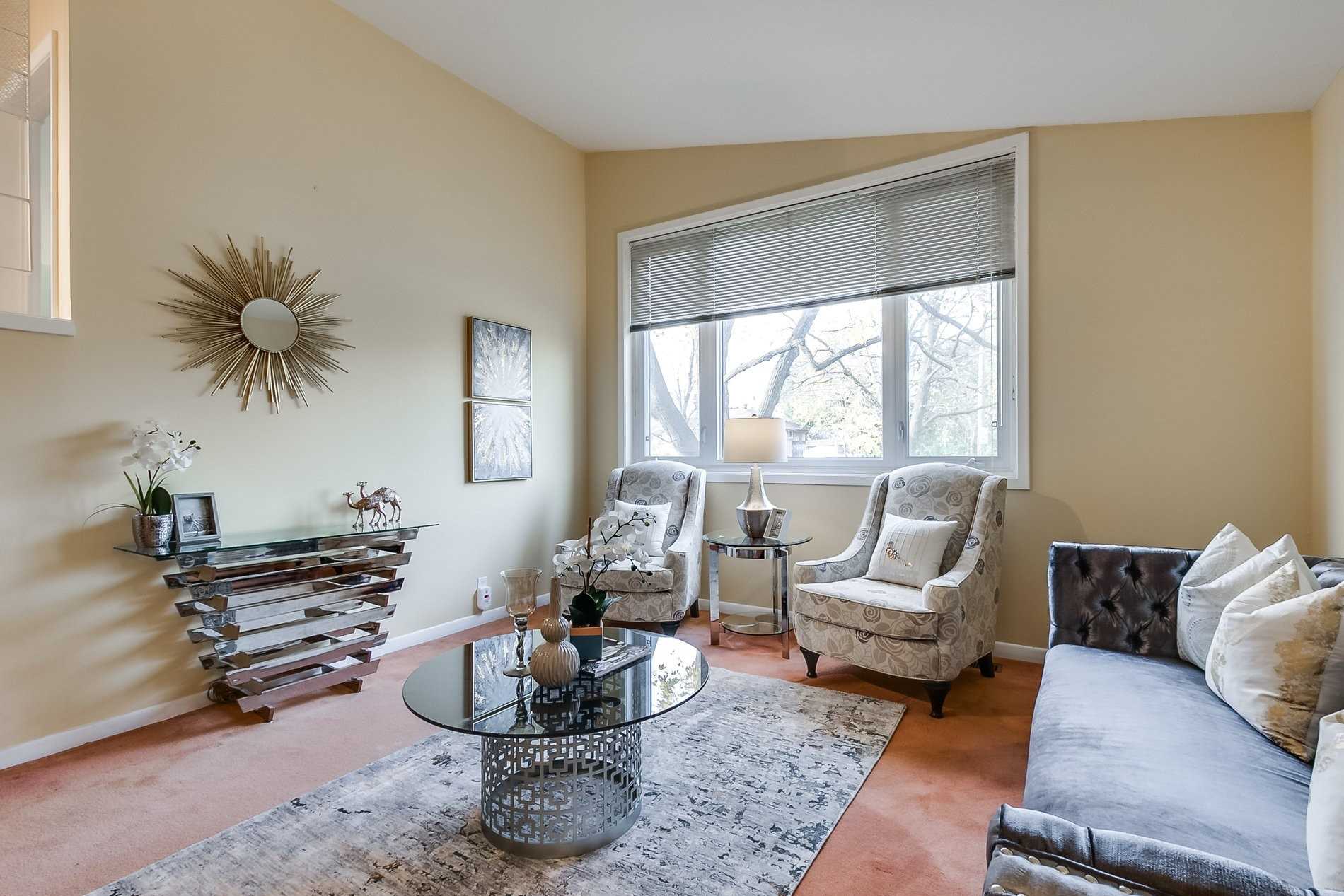 89 Murray Dr