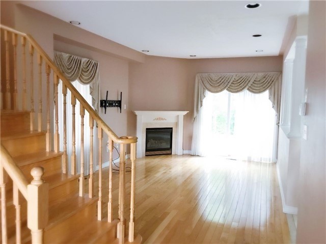 87 Worthington Ave