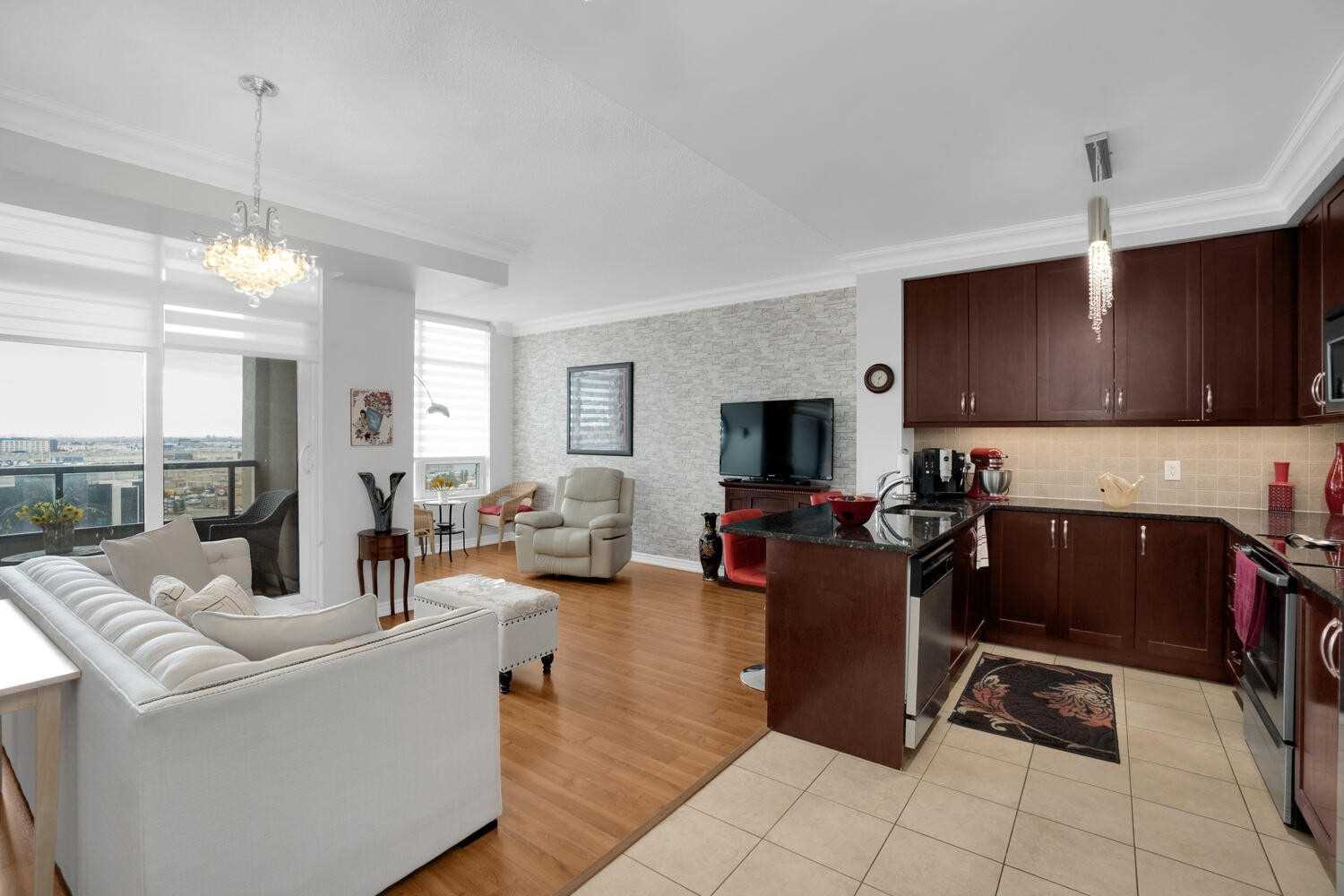 9235 Jane St, #1109