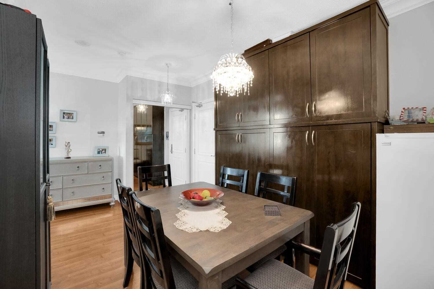 9235 Jane St, #1109