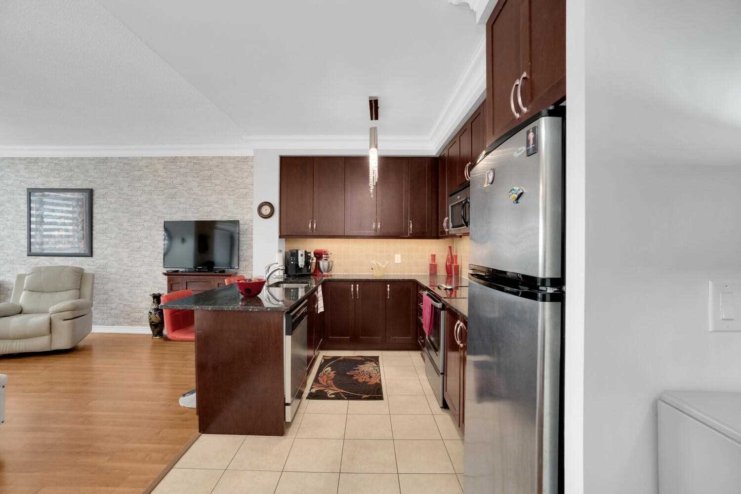 9235 Jane St, #1109