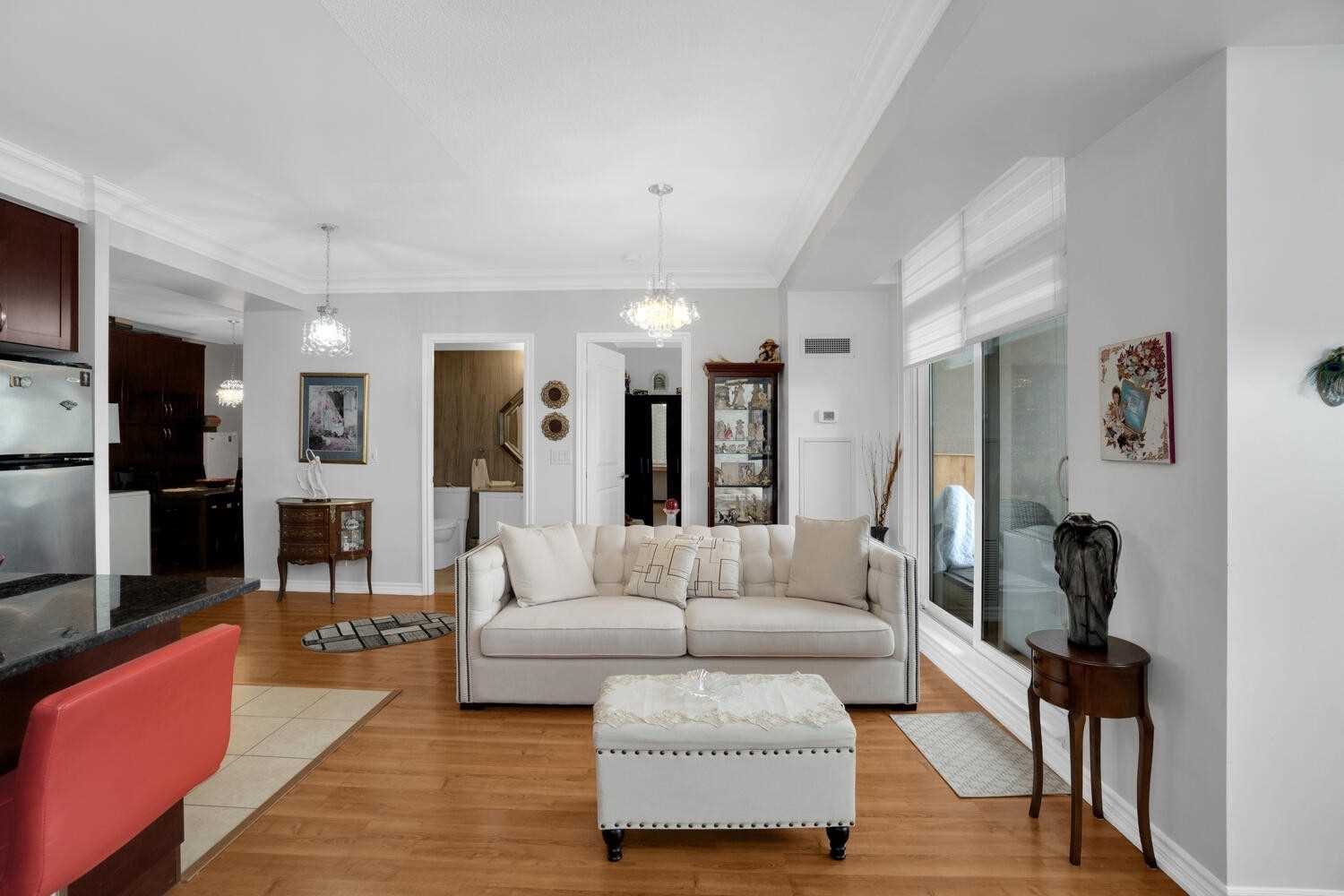 9235 Jane St, #1109