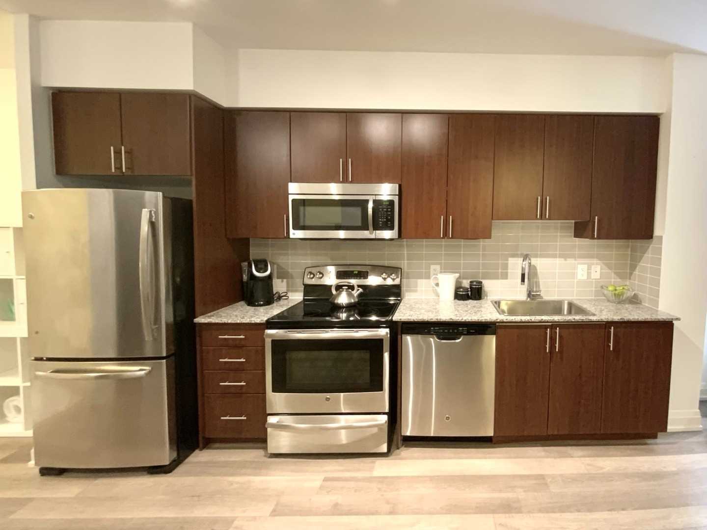 7171 Yonge St, #1209