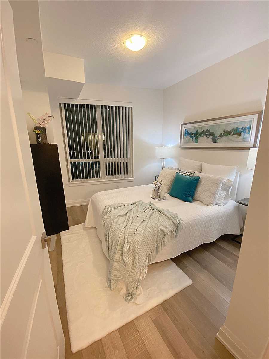 7171 Yonge St, #1209