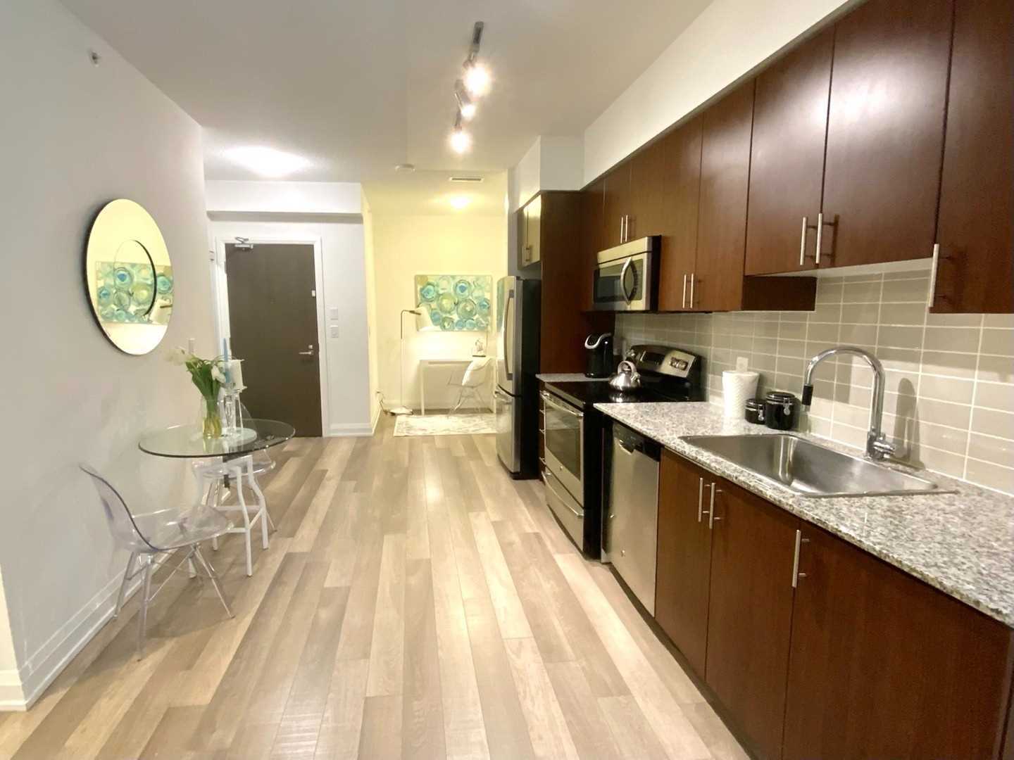 7171 Yonge St, #1209
