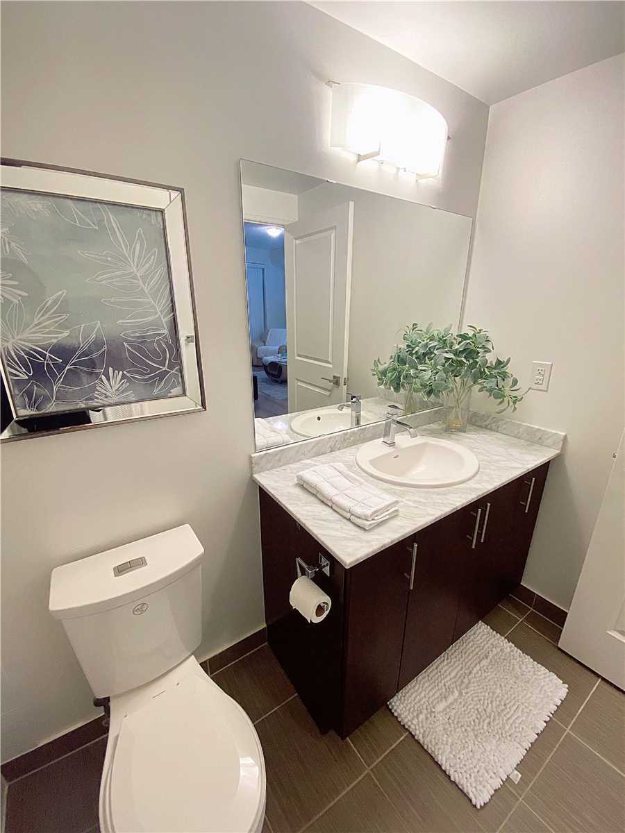 7171 Yonge St, #1209
