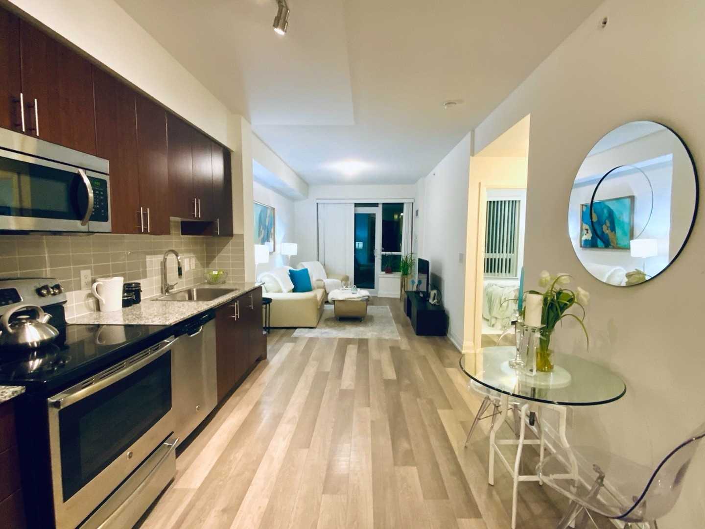 7171 Yonge St, #1209