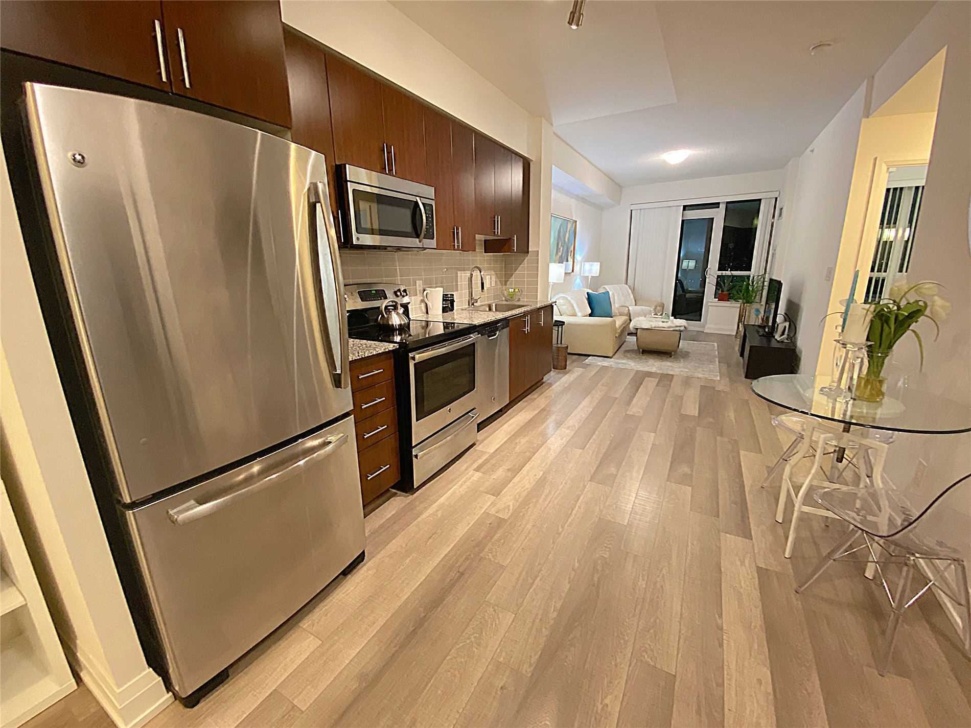 7171 Yonge St, #1209