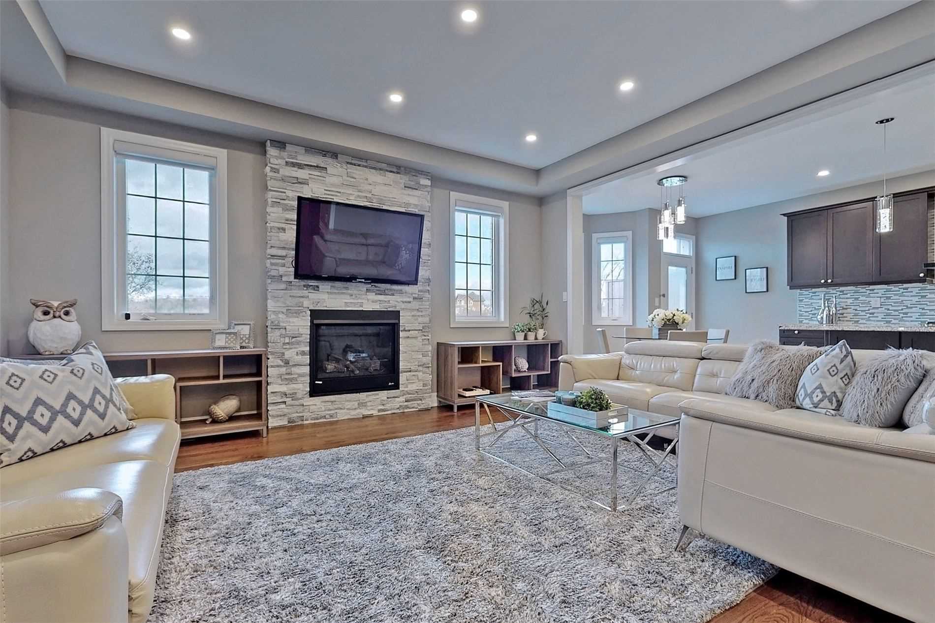 206 Baber Cres