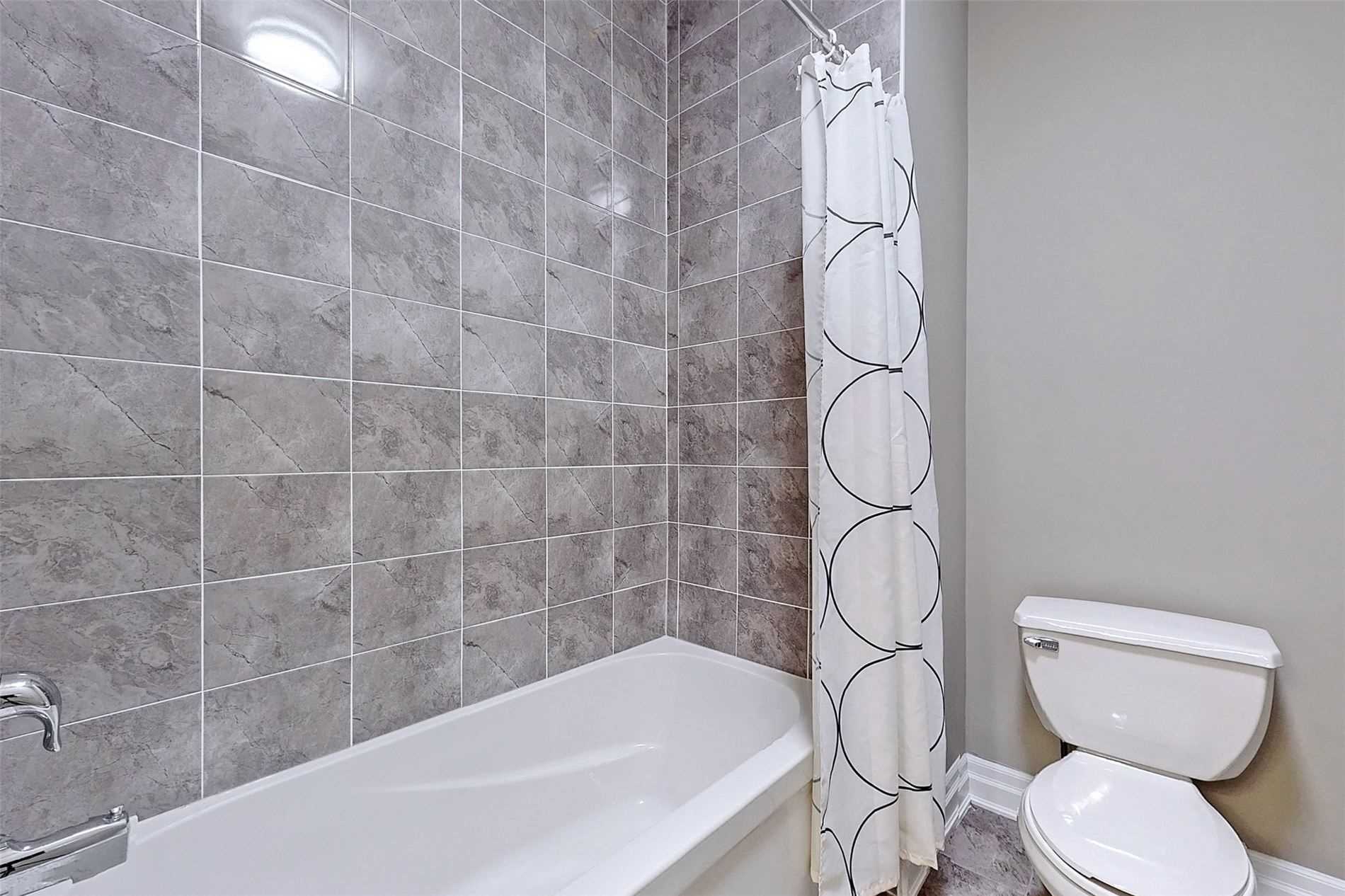 206 Baber Cres