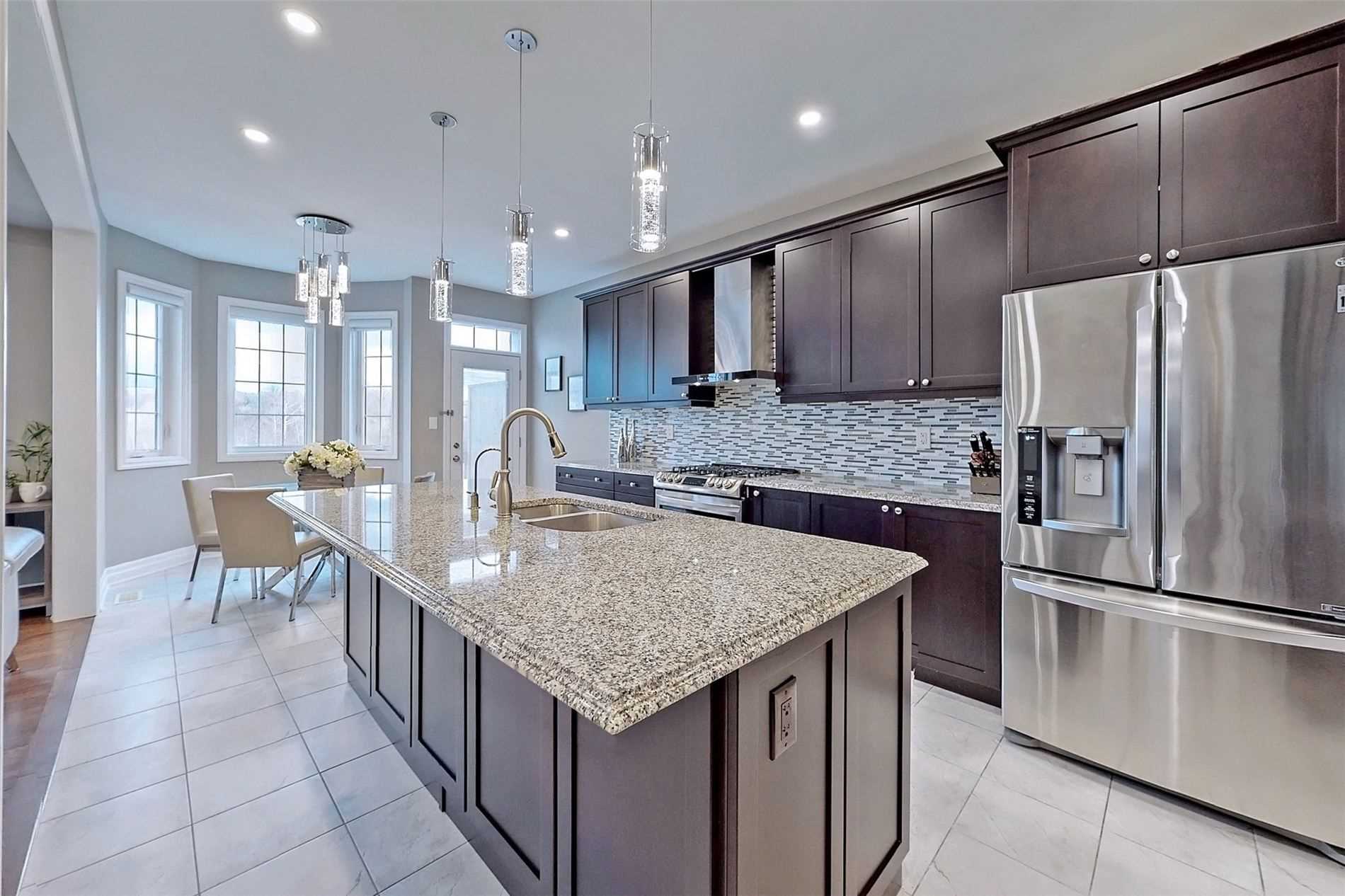 206 Baber Cres