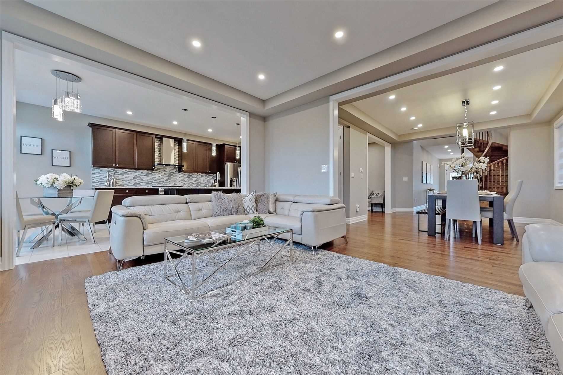 206 Baber Cres