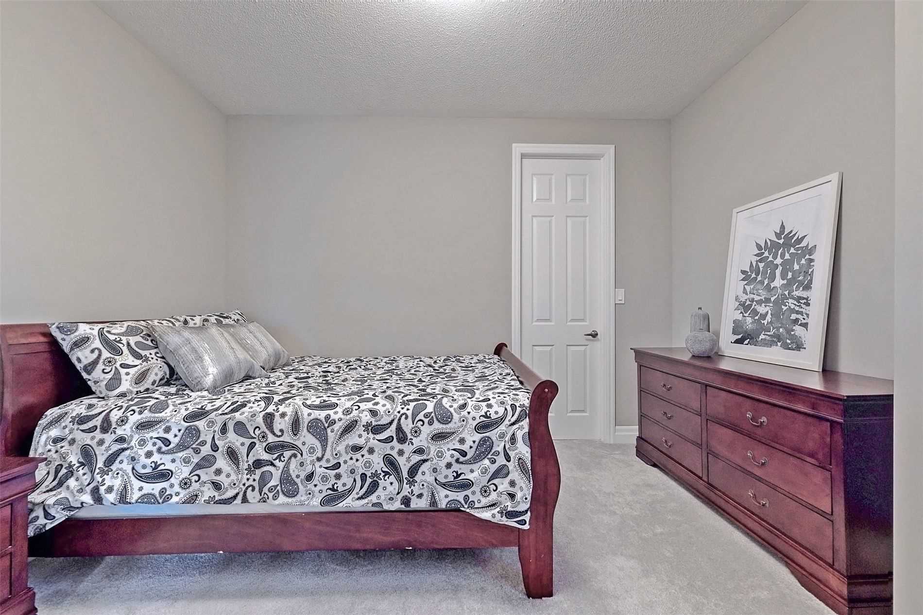 206 Baber Cres