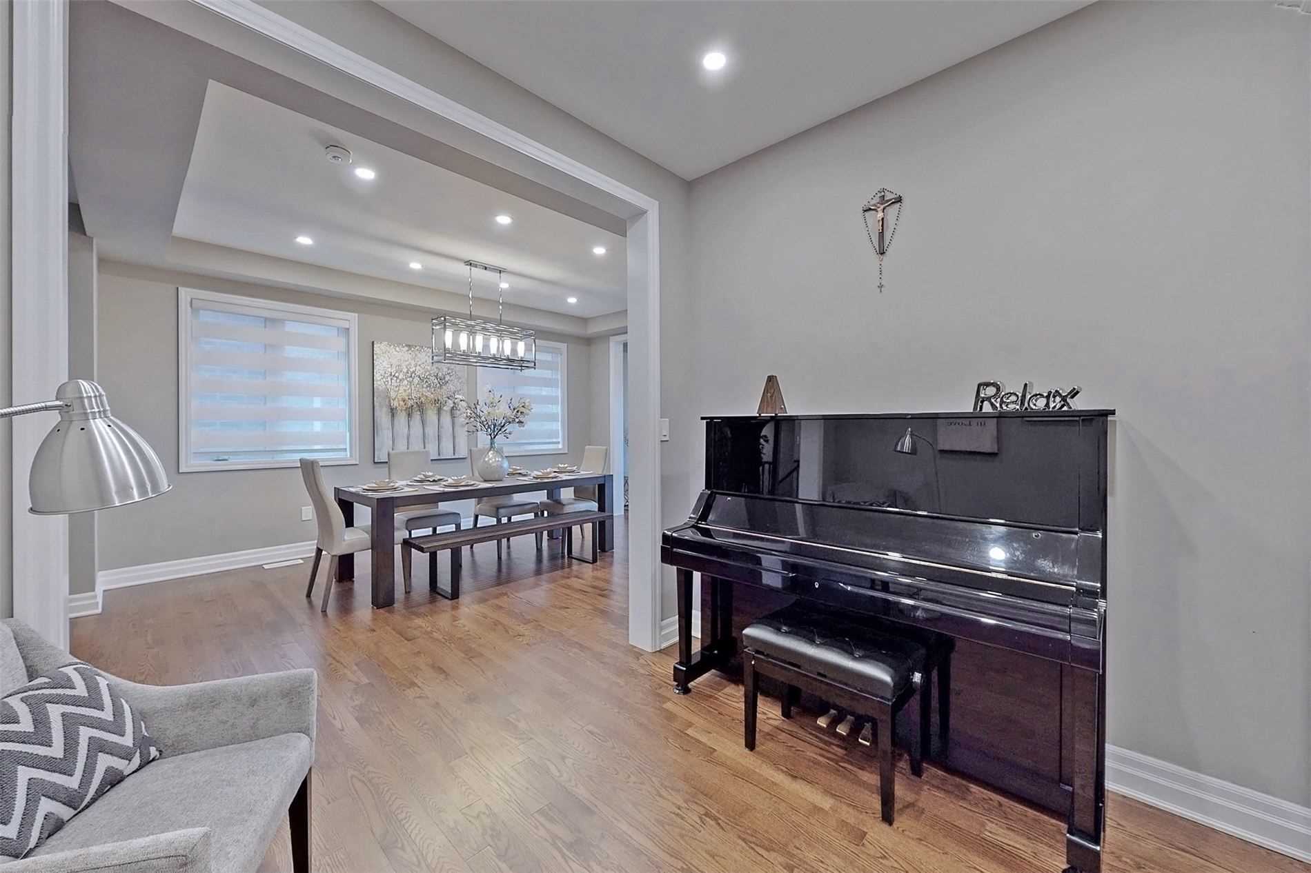 206 Baber Cres