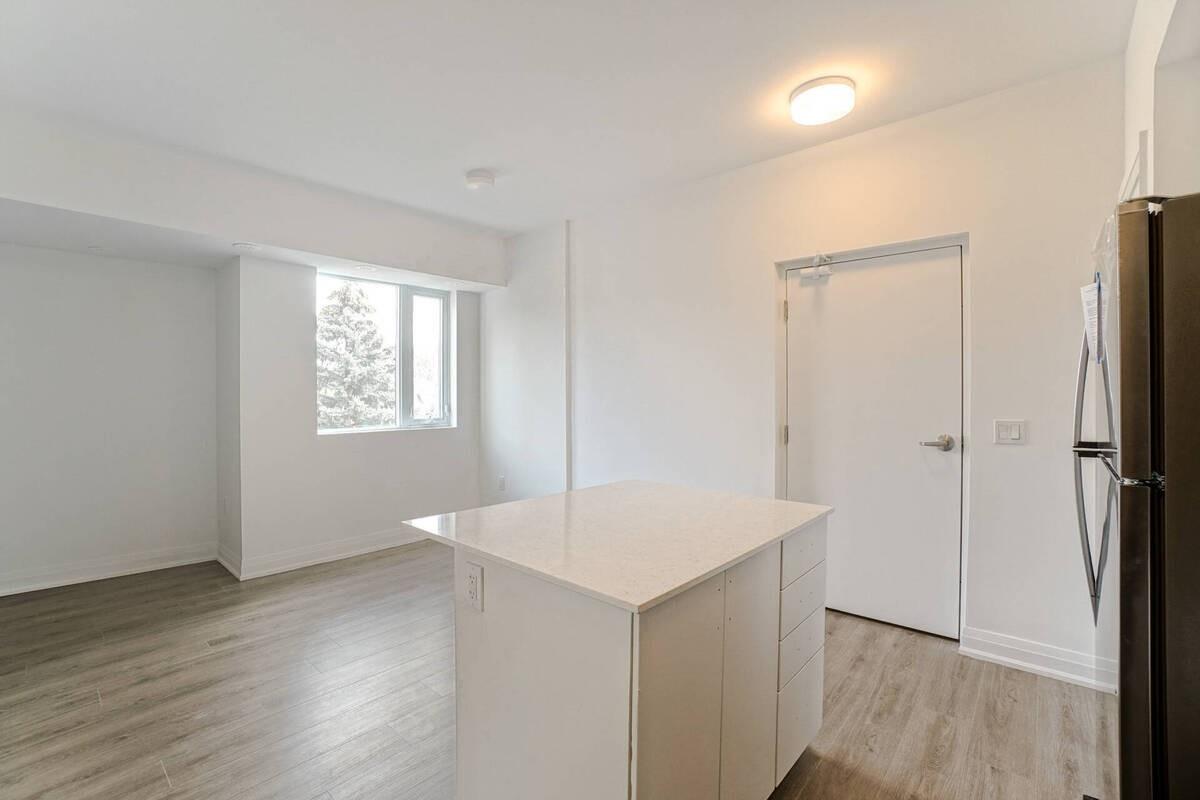 18 Coles Ave, #603