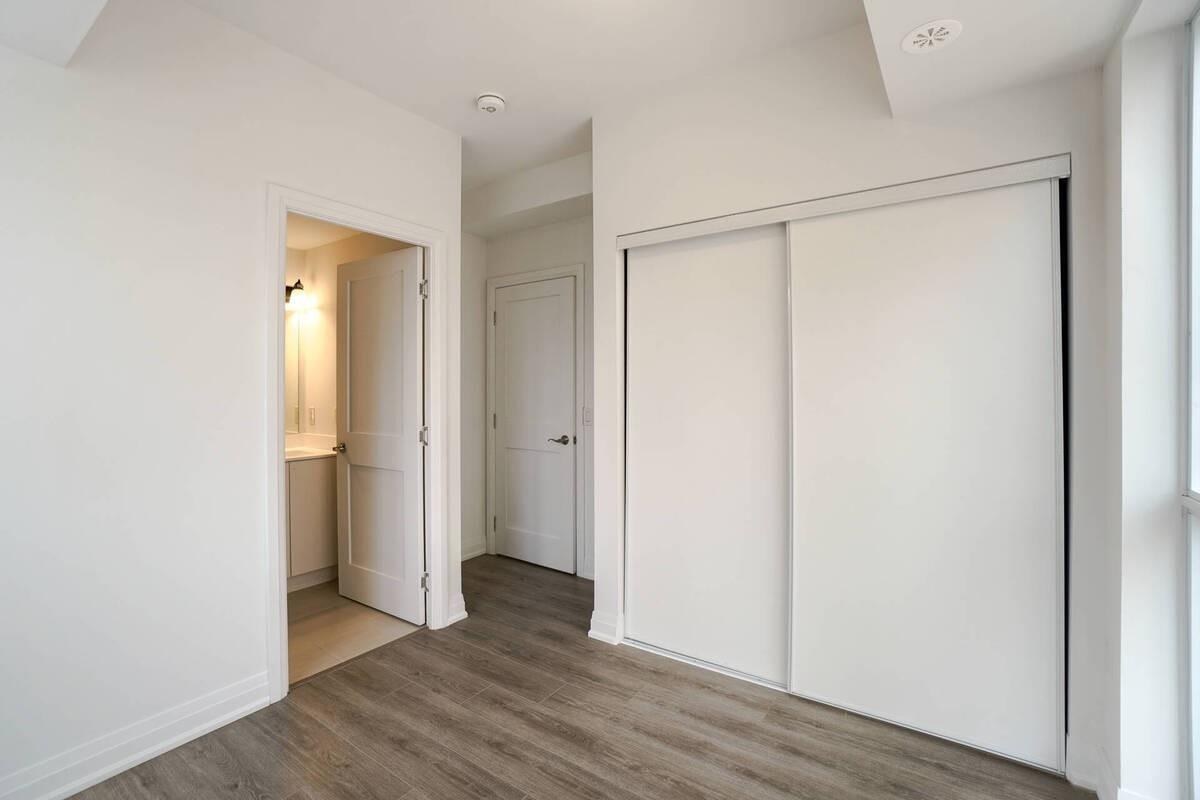 18 Coles Ave, #603