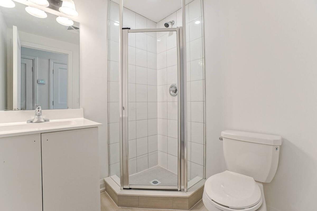 18 Coles Ave, #603