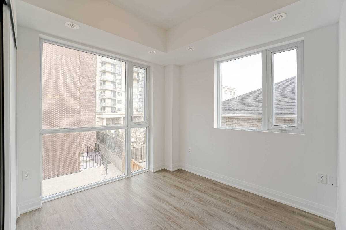 18 Coles Ave, #603