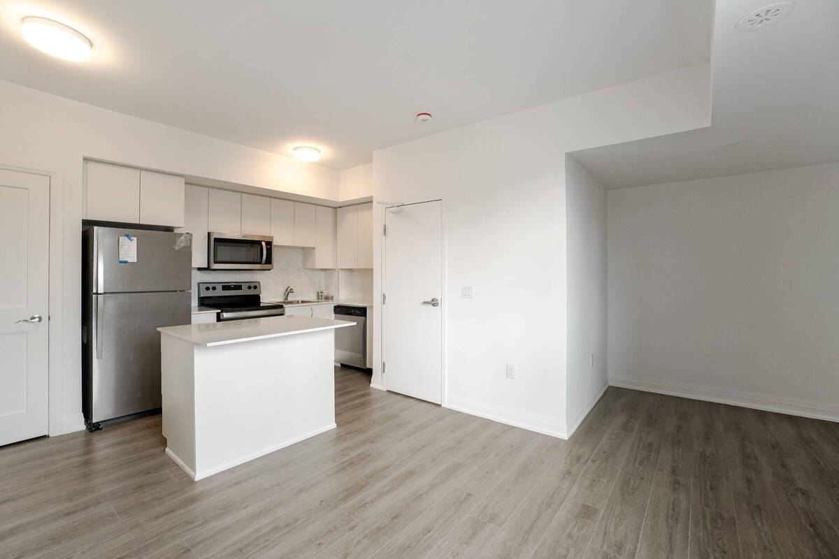 18 Coles Ave, #603