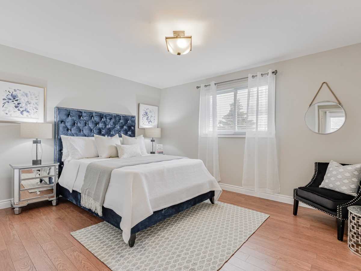 48 Imperial Cres