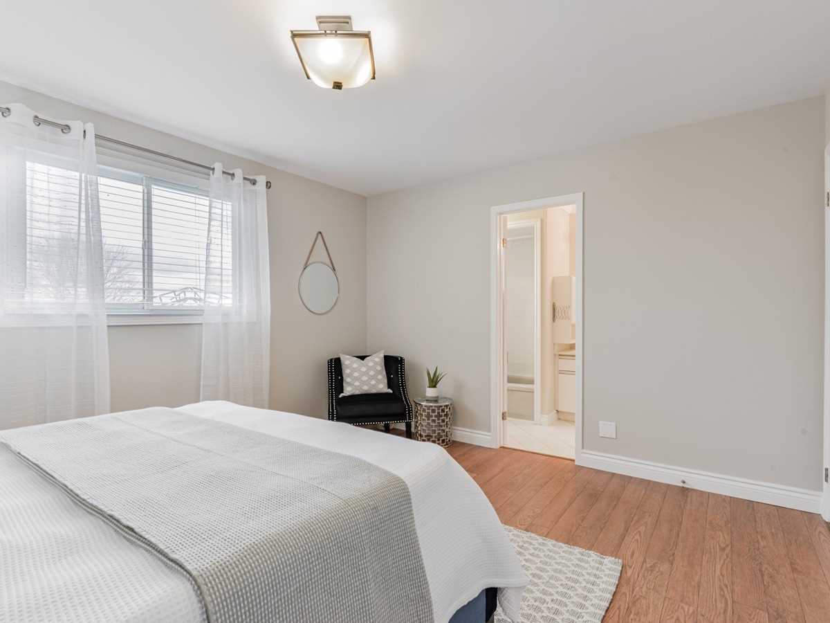 48 Imperial Cres