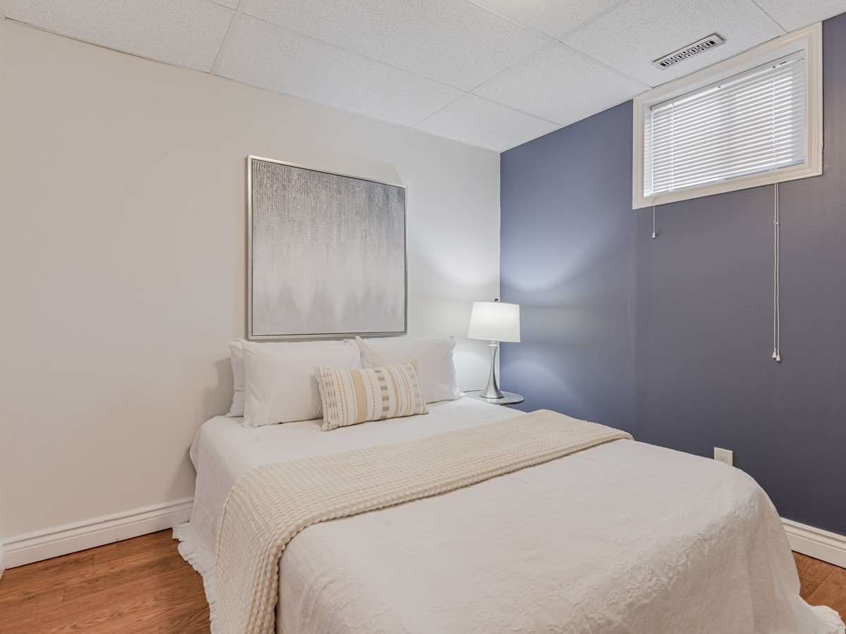 48 Imperial Cres