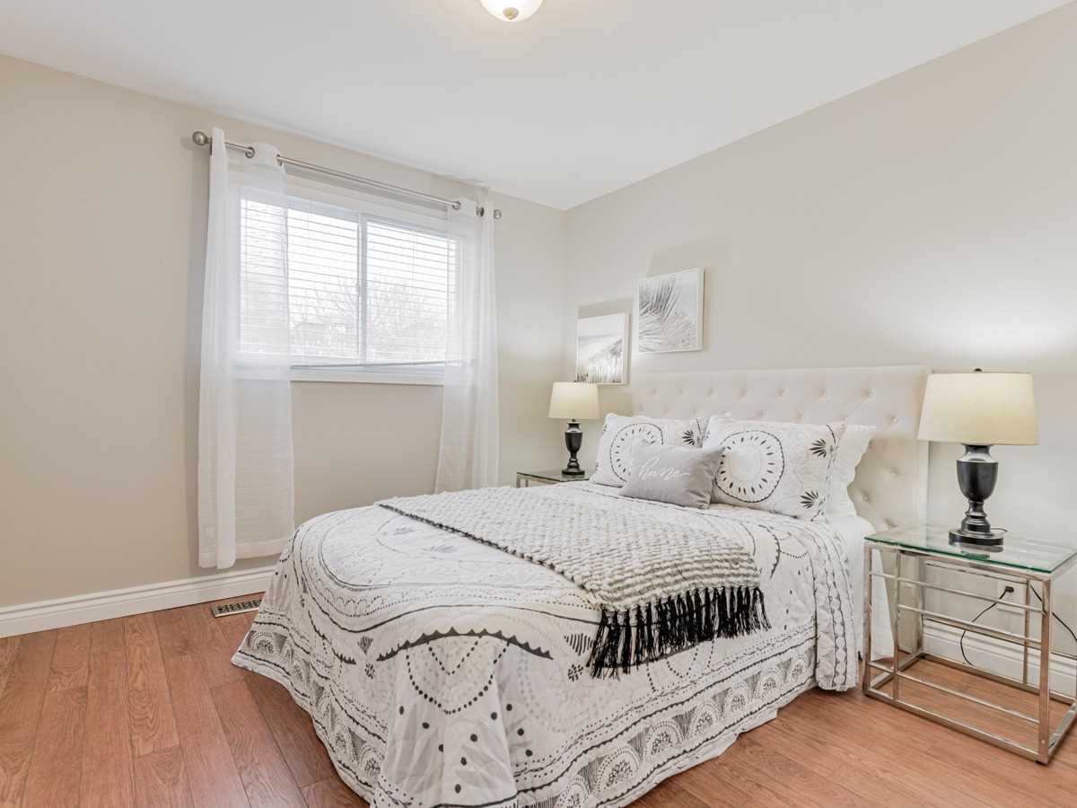 48 Imperial Cres