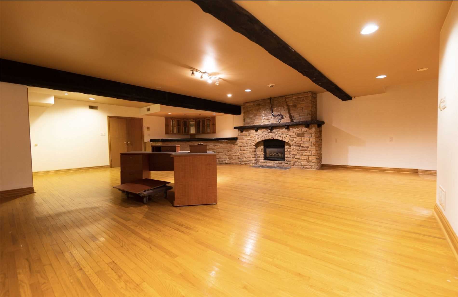 1279 Doane Rd