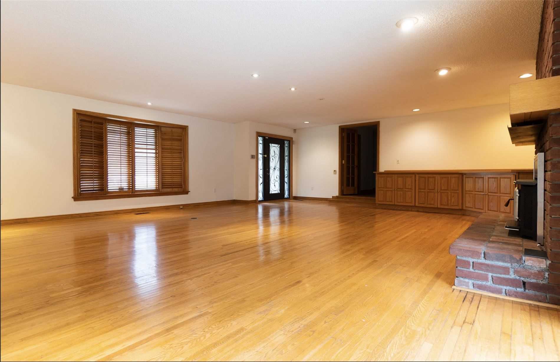 1279 Doane Rd