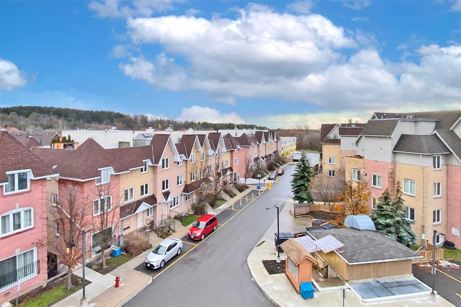 75 Weldrick Rd E, #1025