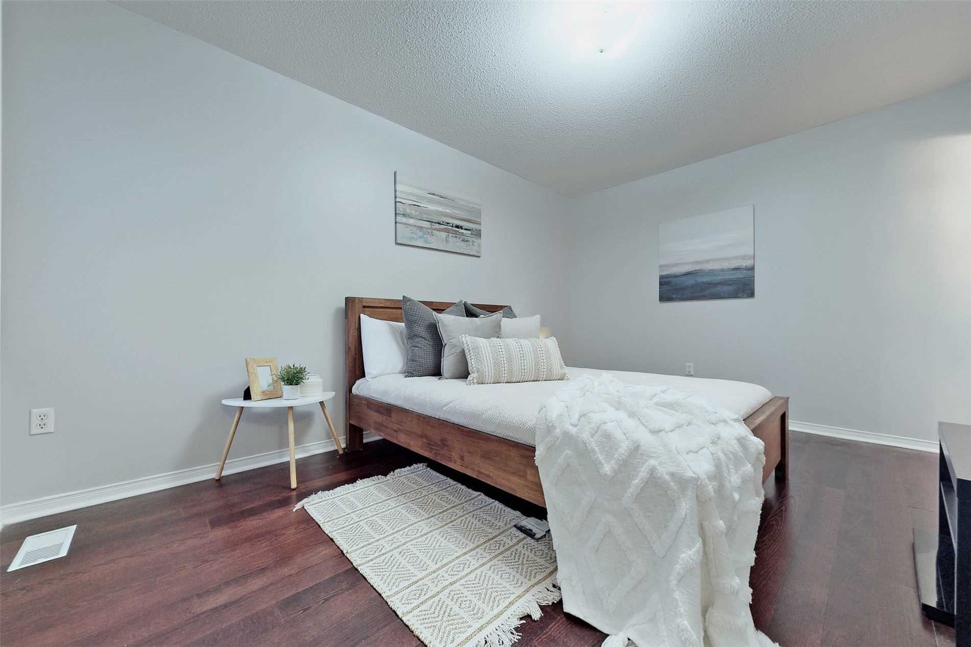 75 Weldrick Rd E, #1025