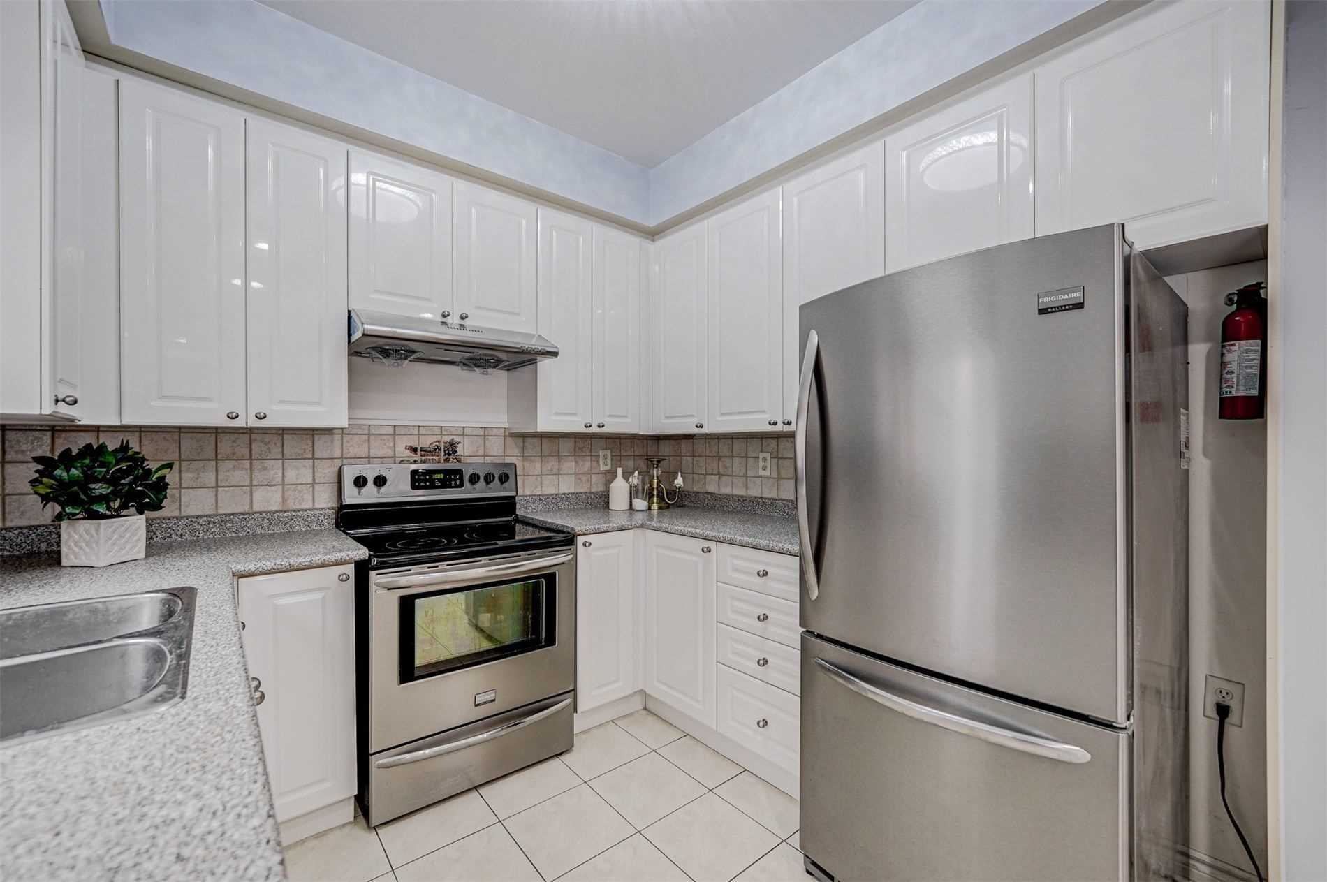 87 Worthington Ave