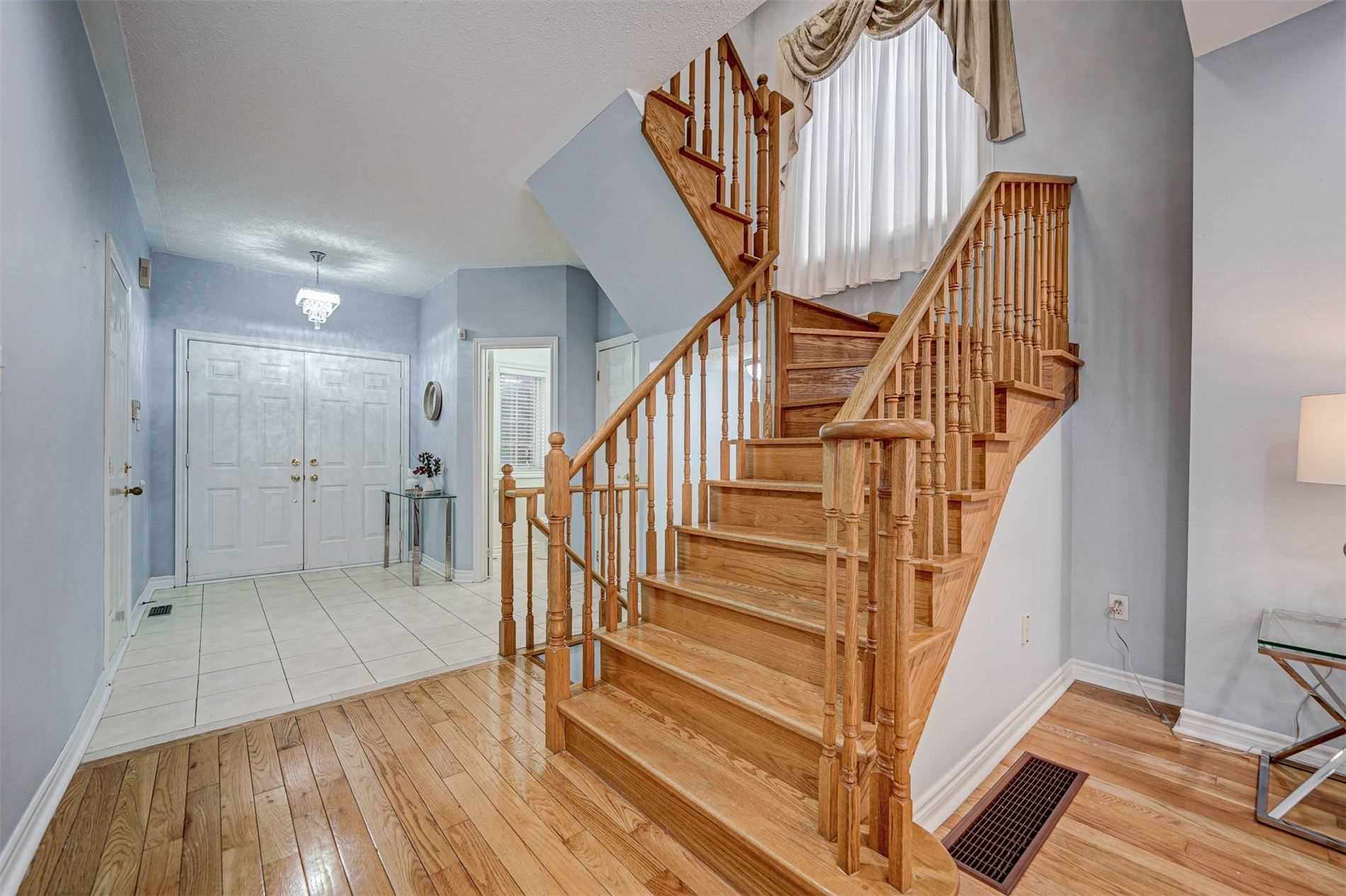 87 Worthington Ave