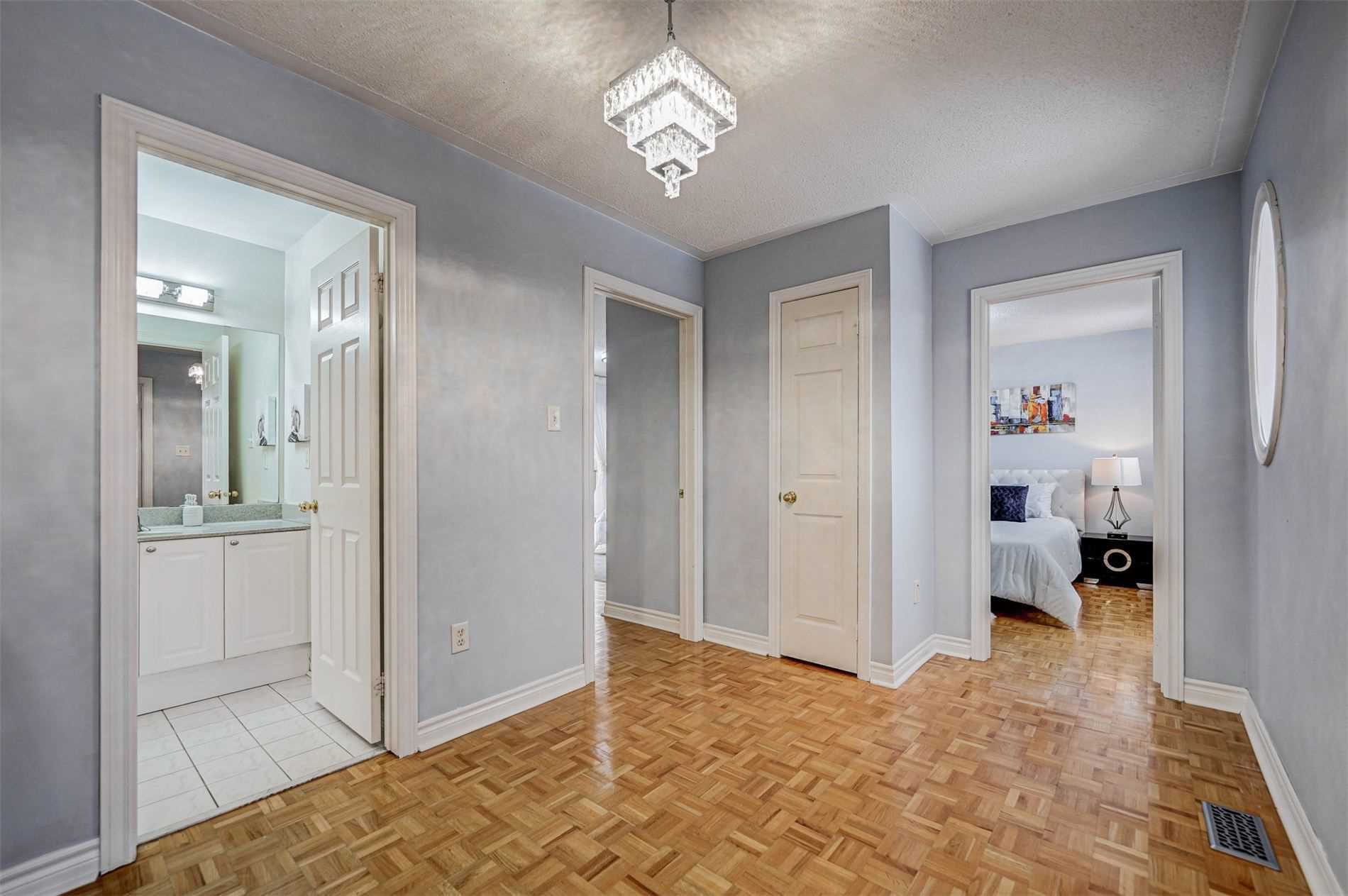 87 Worthington Ave