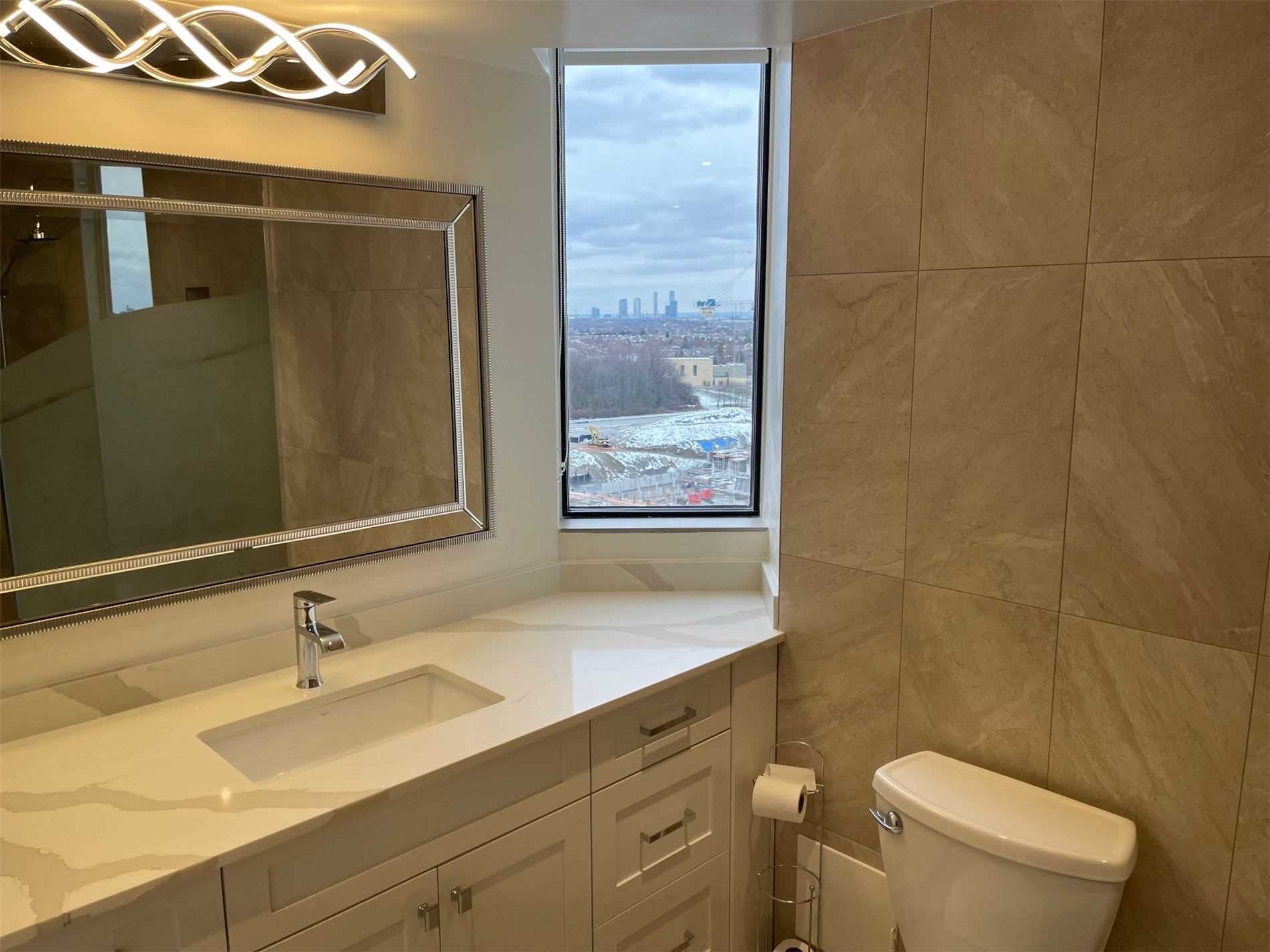 7460 Bathurst St, #1210