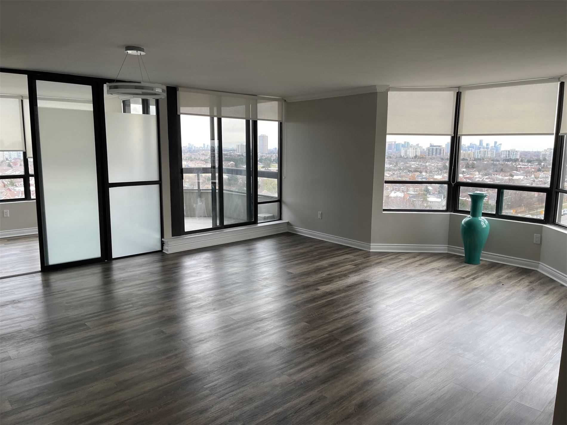 7460 Bathurst St, #1210