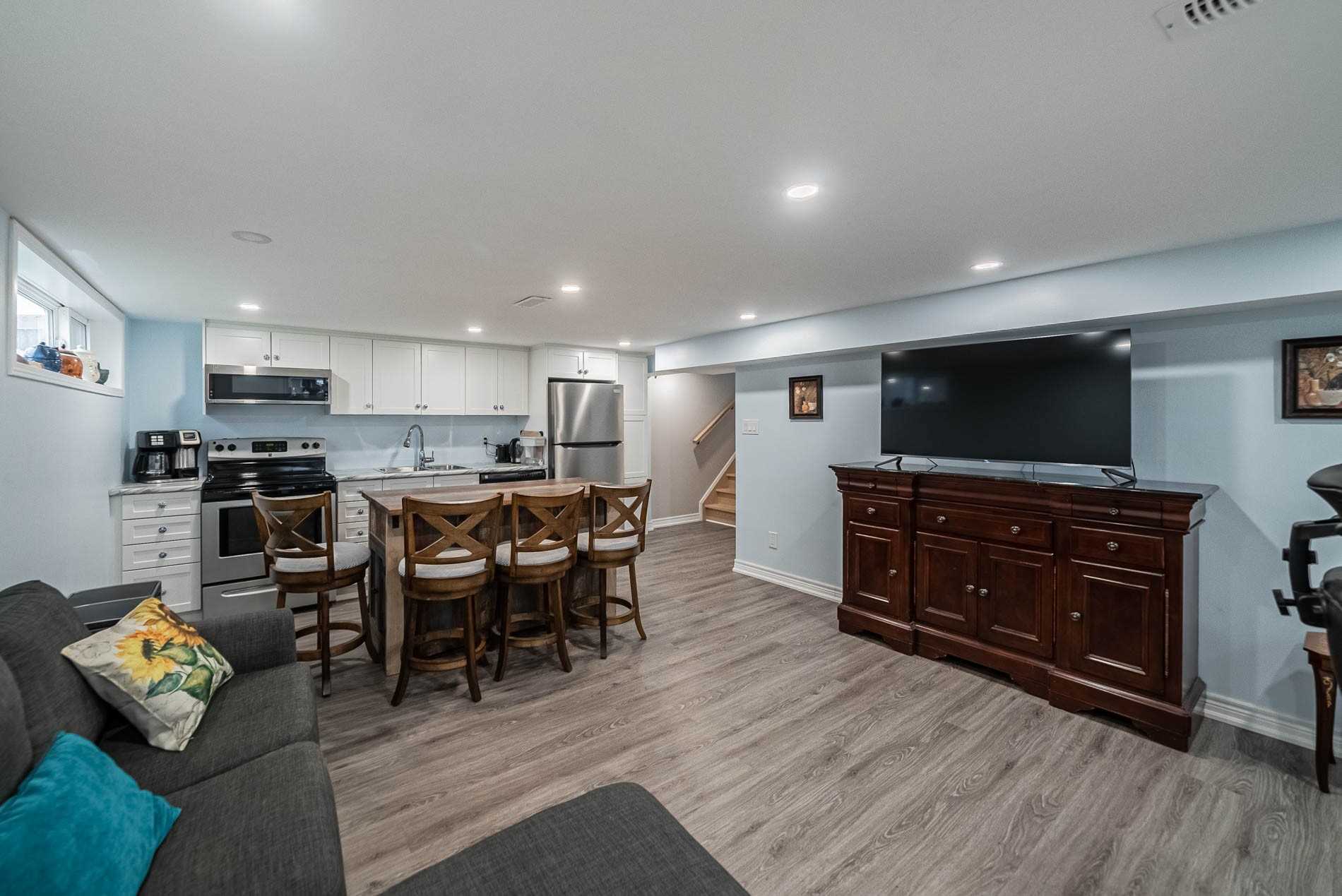 665 Simcoe Rd