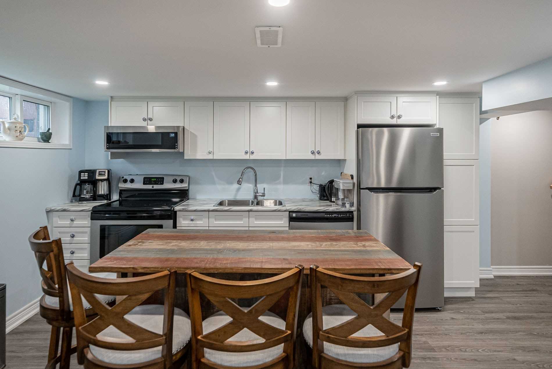665 Simcoe Rd