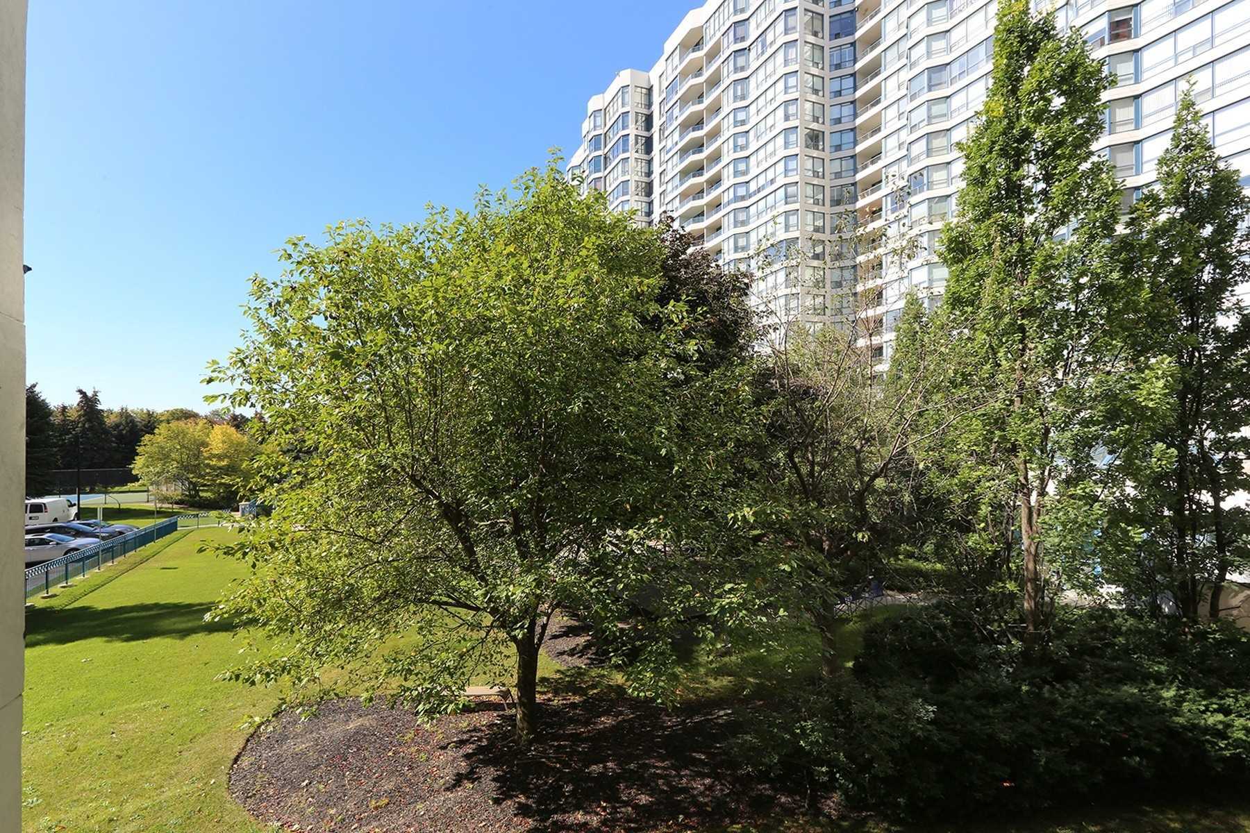 7300 Yonge St, #302