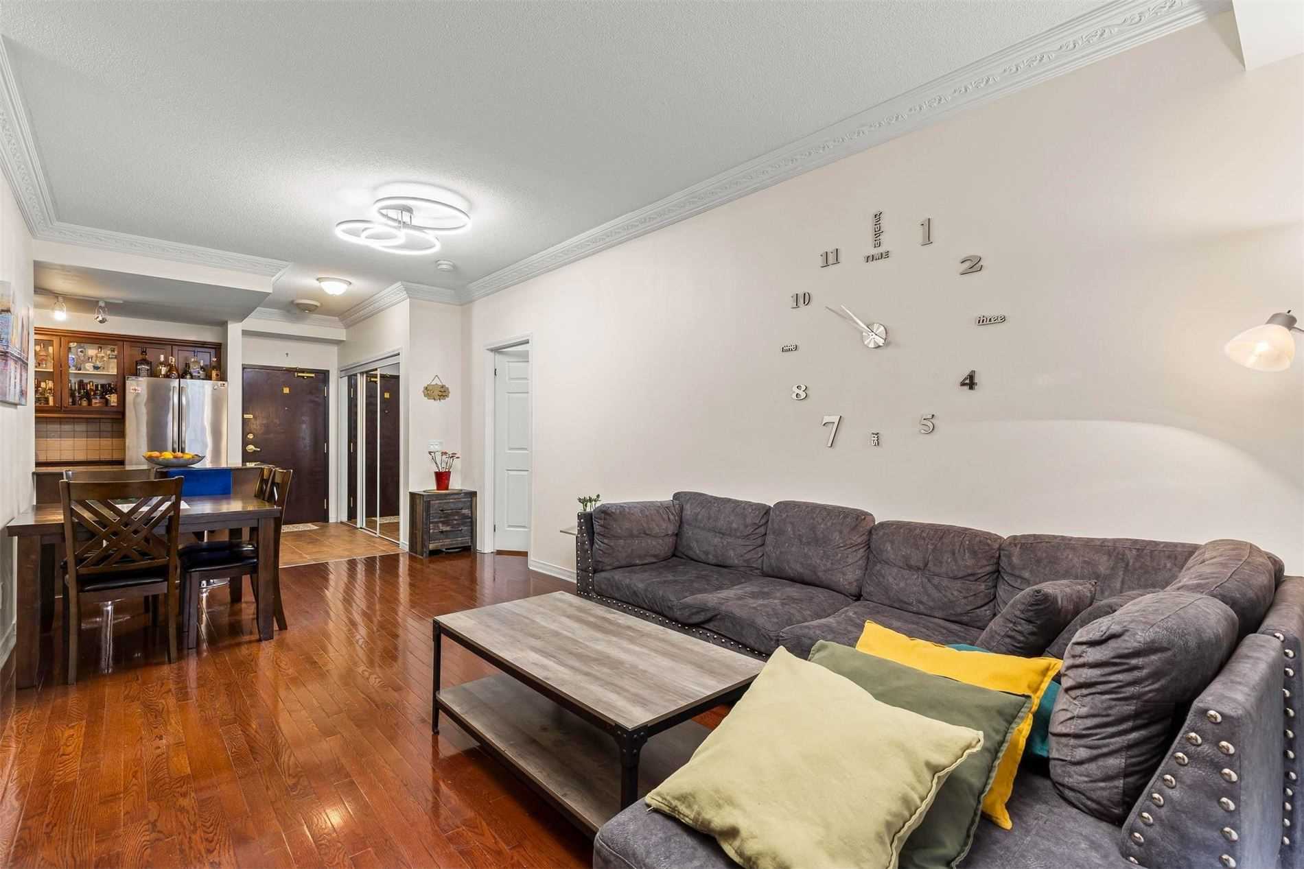 1 Maison Parc Crt, #217