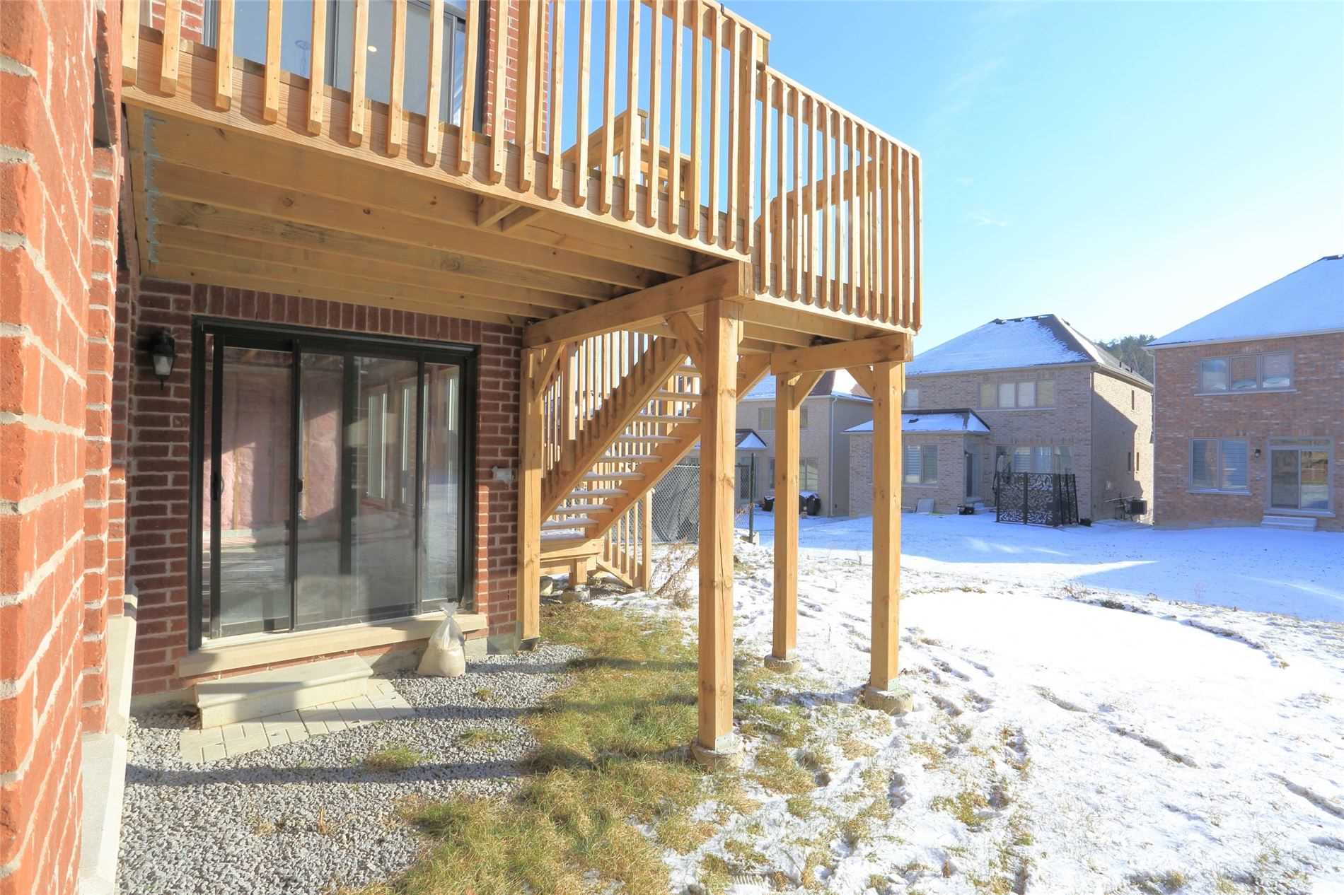 132 Meadow Vista Cres