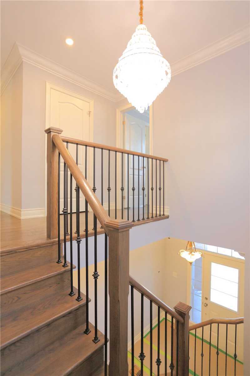 132 Meadow Vista Cres