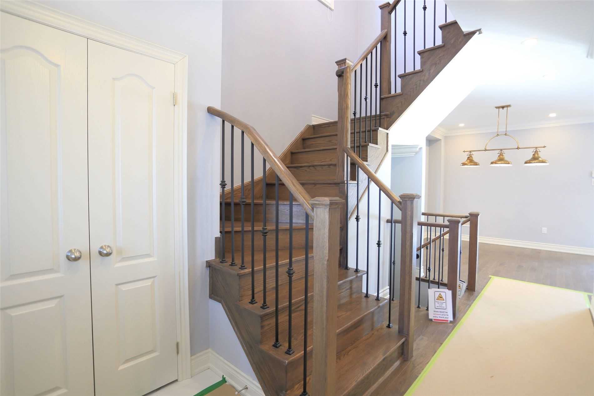 132 Meadow Vista Cres